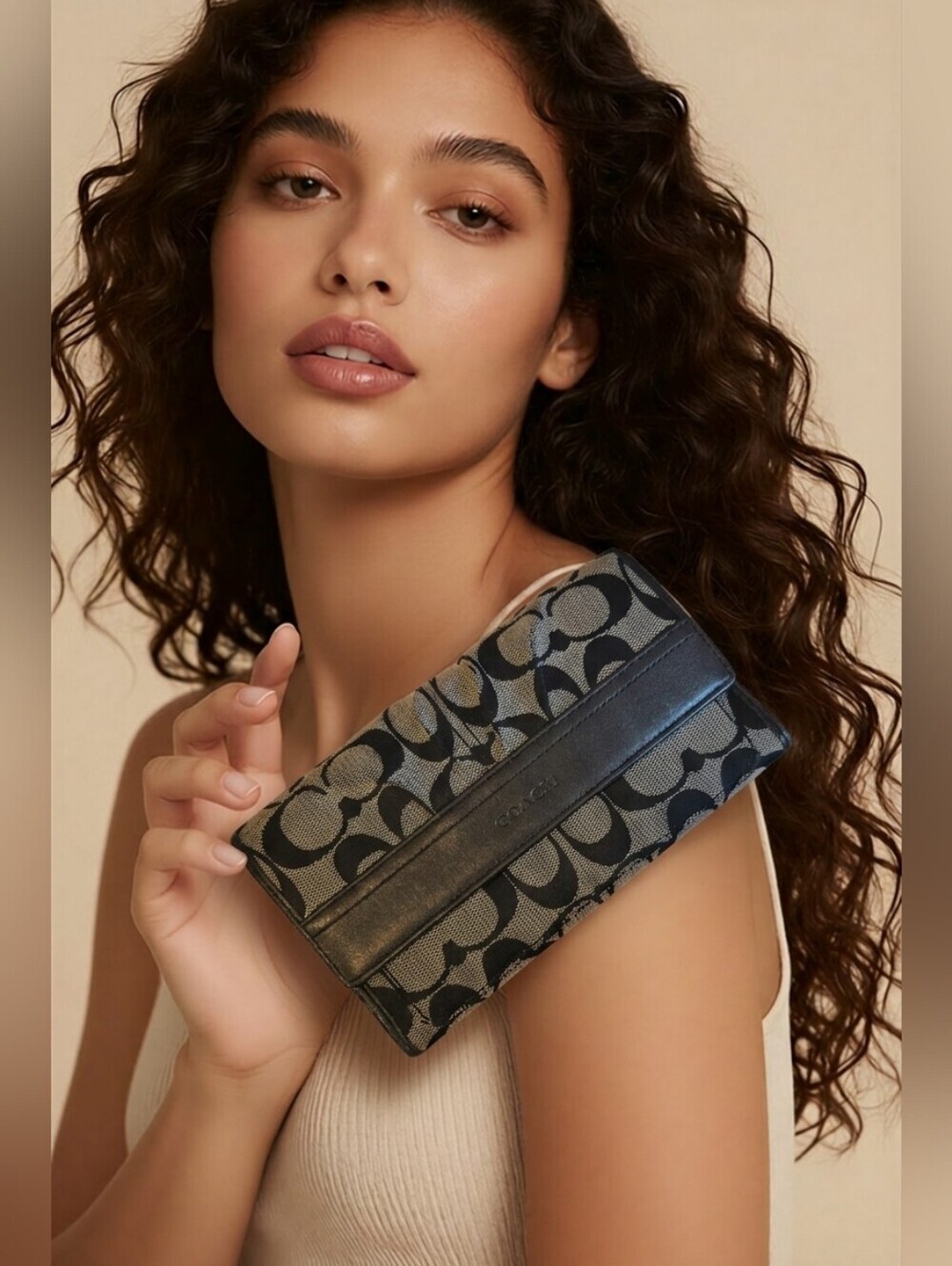 COACH Vintage Y2K Design Black & Khaki Signature Logo Continental Wallet